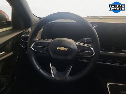 Used 2025 Chevrolet Equinox LT w/ Convenience Package II image 12