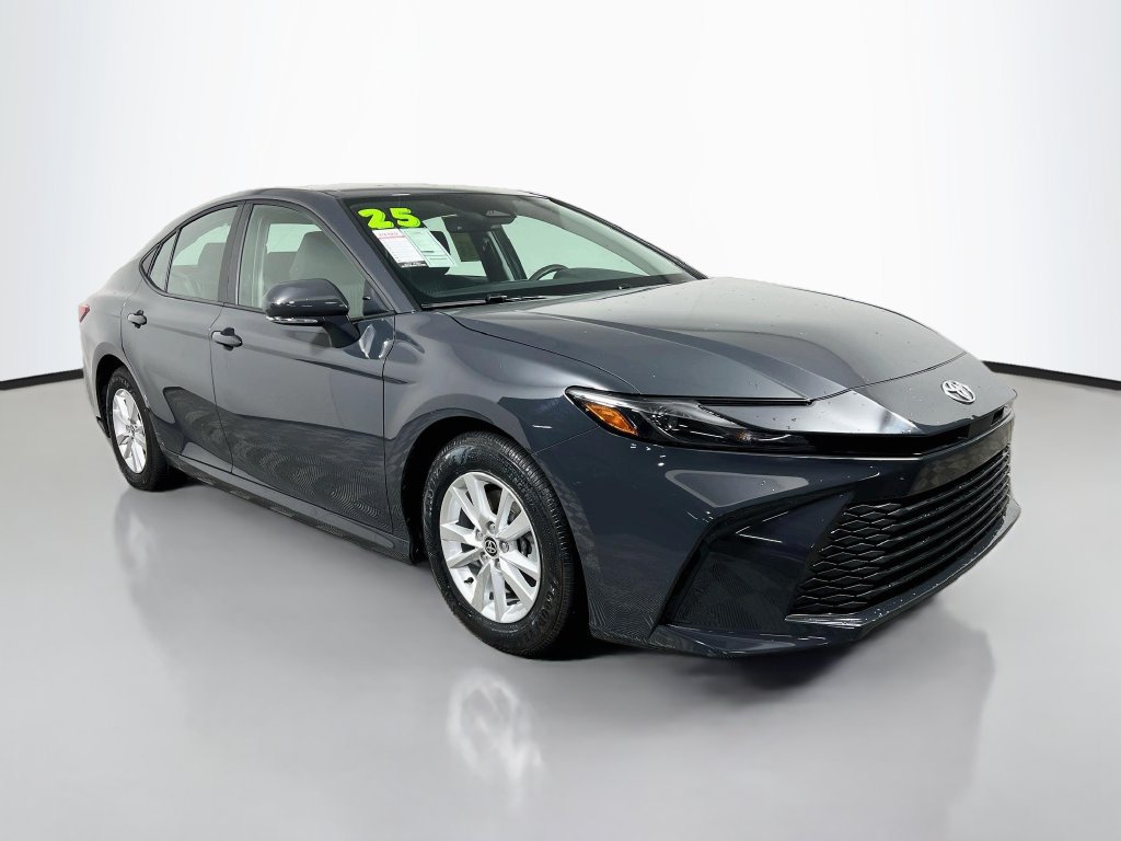 Used 2025 Toyota Camry LE w/ Convenience Package FWD image 1