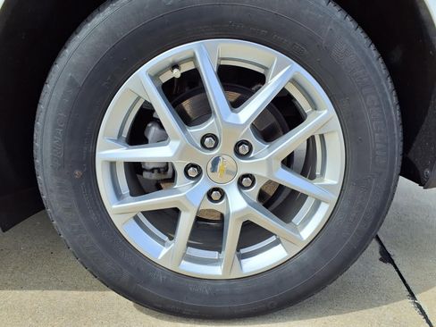 Used 2022 Chevrolet Equinox LS image 29