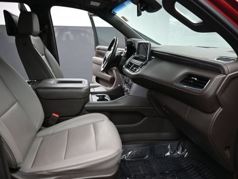 Used 2023 GMC Yukon SLT w/ SLT Premium Package AWD/4WD image 19