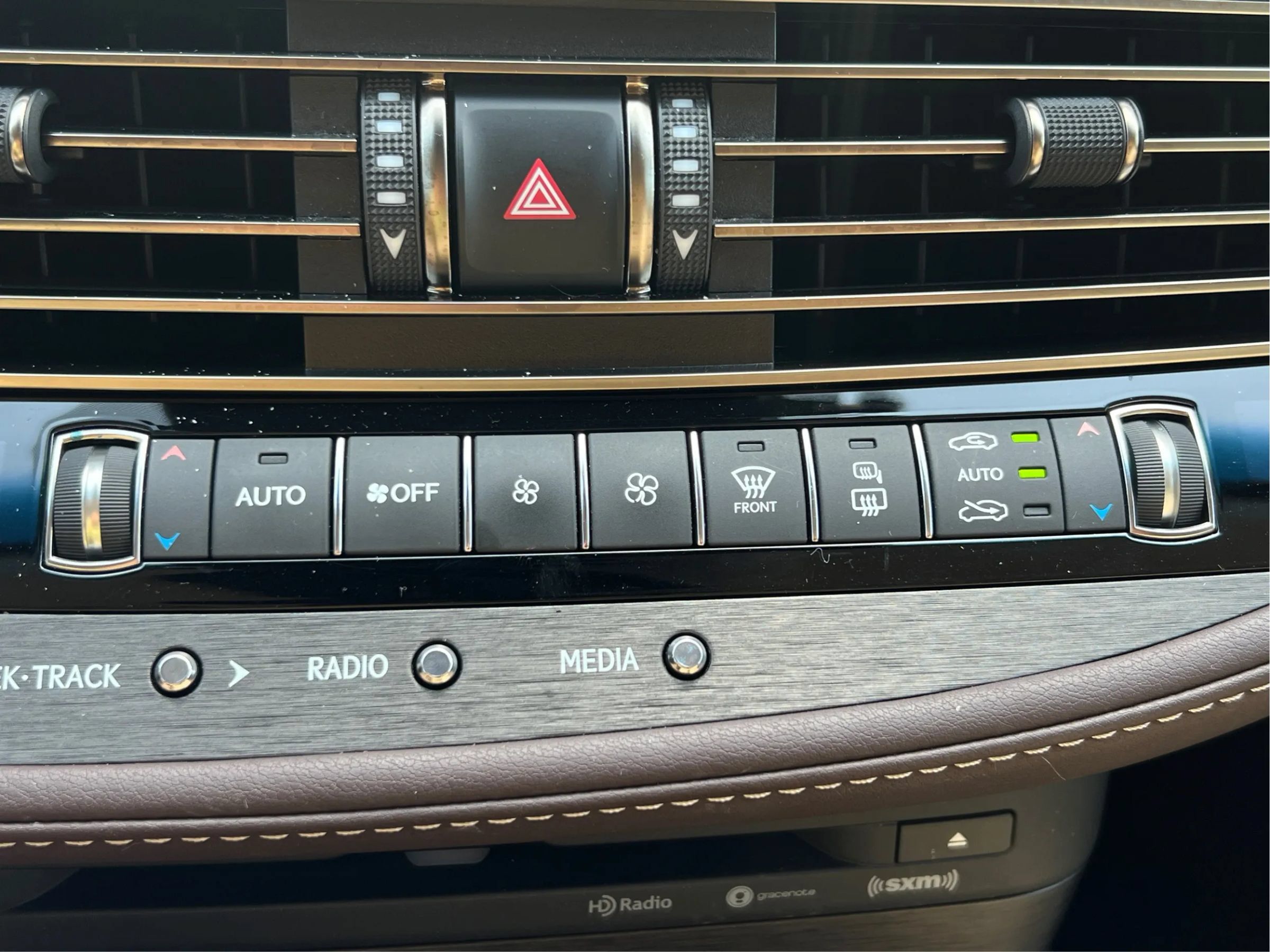 Used 2018 Lexus LS 500 w/ Luxury Package RWD image 35