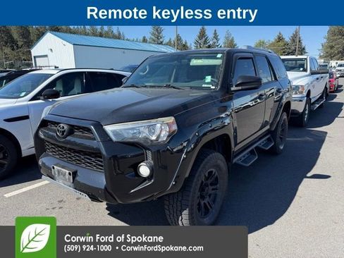 Used 2016 Toyota 4Runner SR5 AWD/4WD image 5