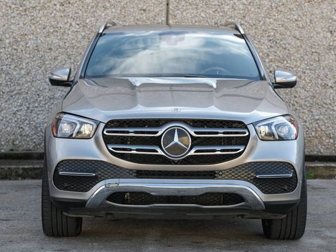 Used 2022 Mercedes-Benz GLE 350 w/ Premium Package image 6