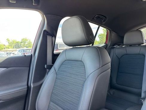 Used 2024 Buick Envista Preferred w/ Convenience I Package FWD image 25