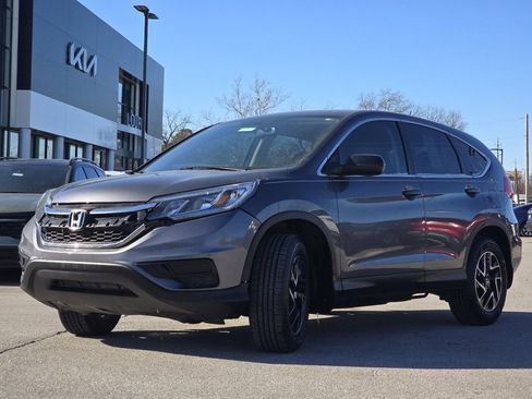 Used 2016 Honda CR-V SE image 9