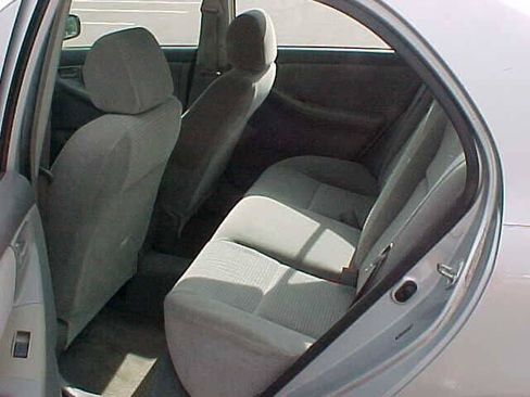 Used 2005 Toyota Corolla LE FWD image 8