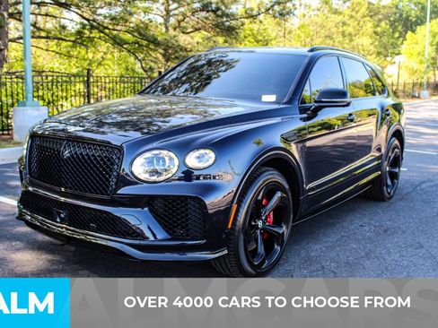 Used 2024 Bentley Bentayga AWD/4WD image 2