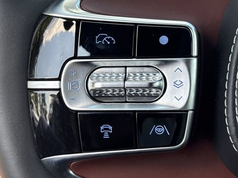 Used 2025 Genesis G90 3.5T AWD/4WD image 25