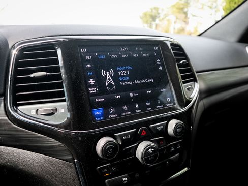 Used 2021 Jeep Grand Cherokee Freedom Edition image 23