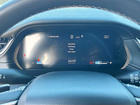 Certified 2023 Jeep Grand Cherokee Altitude image 12