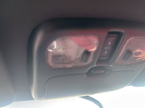 Used 2010 Ford Escape Limited image 3