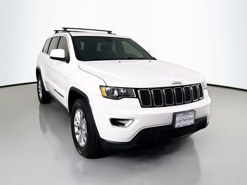 Used 2017 Jeep Grand Cherokee Laredo w/ Quick Order Package 23E AWD/4WD image 7