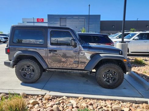 Used 2025 Jeep Wrangler Sport AWD/4WD image 6