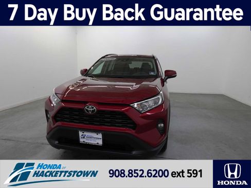 Used 2019 Toyota RAV4 XLE AWD/4WD image 1
