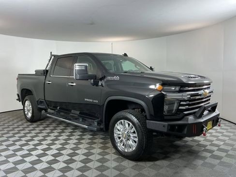 Used 2022 Chevrolet Silverado 3500 High Country w/ Z71 Off-Road Package AWD/4WD image 3