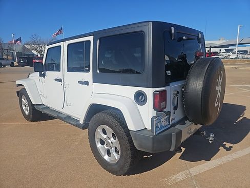 Used 2013 Jeep Wrangler Unlimited Sahara w/ Connectivity Group image 3