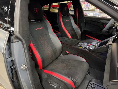 Used 2024 Lamborghini Urus Performante image 29