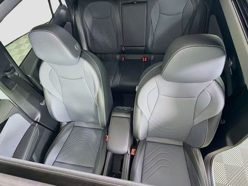 New 2026 Volkswagen Tiguan SE R-Line FWD image 14