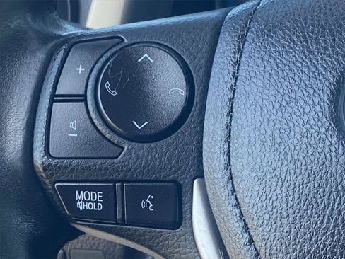 Certified 2018 Toyota RAV4 XLE FWD image 24