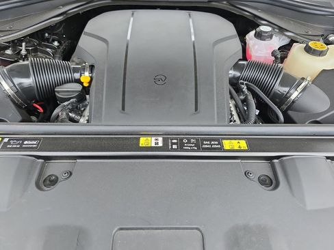 New 2025 Land Rover Range Rover SV AWD/4WD image 32