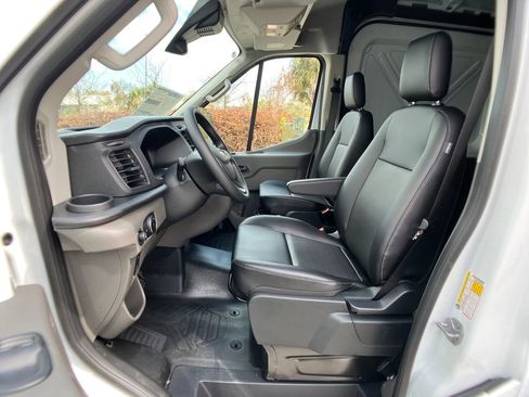 New 2026 Ford Transit 250 148 Medium Roof image 25