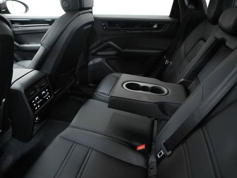 New 2025 Porsche Cayenne GTS image 38