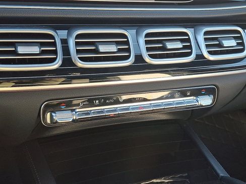 Certified 2024 Mercedes-Benz GLE 450e 4MATIC image 16