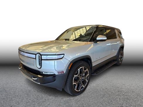 Used 2024 Rivian R1S Adventure image 1