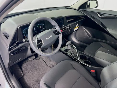 New 2026 Kia Niro LX FWD image 9