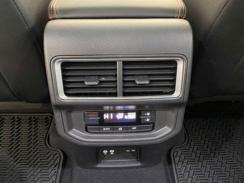 Used 2024 Volkswagen Atlas Peak Edition SEL image 29