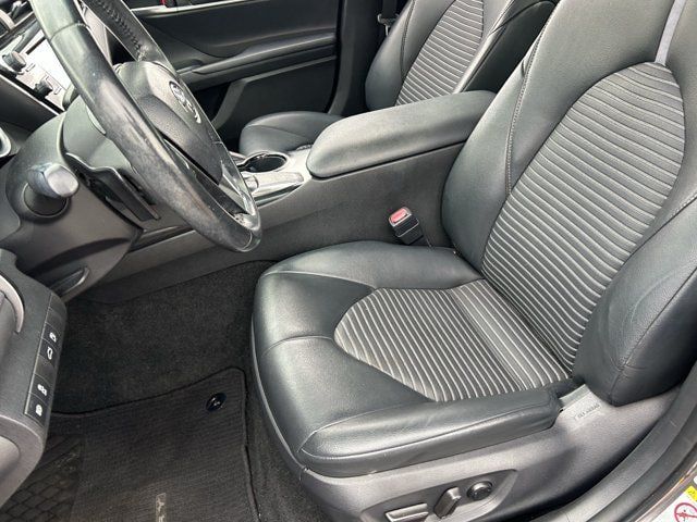 Used 2018 Toyota Camry SE w/ Convenience Package FWD image 20