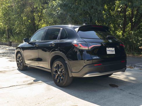 Used 2024 Honda HR-V Sport image 7