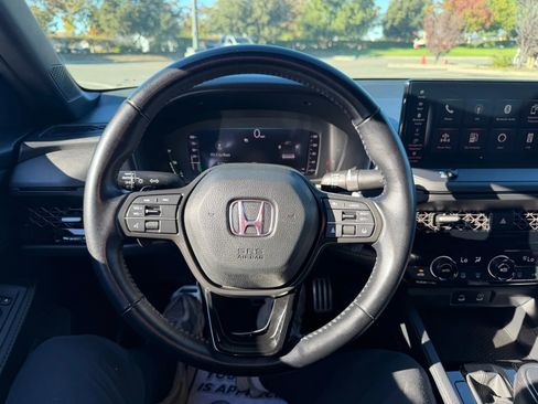 Used 2023 Honda Accord Sport image 9