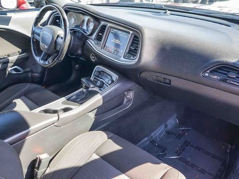 Used 2020 Dodge Challenger SXT w/ Driver Convenience Group image 8