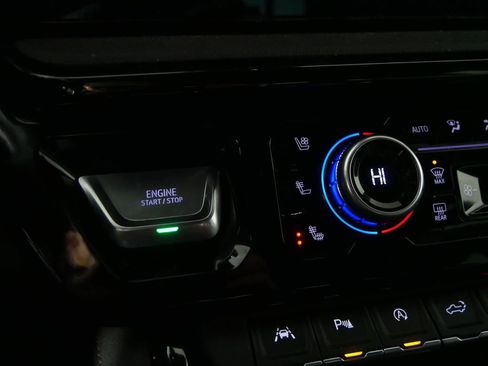 Used 2024 GMC Sierra 1500 AT4 w/ AT4 Premium Package image 22