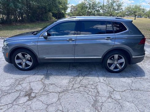 Used 2018 Volkswagen Tiguan SEL Premium FWD image 4