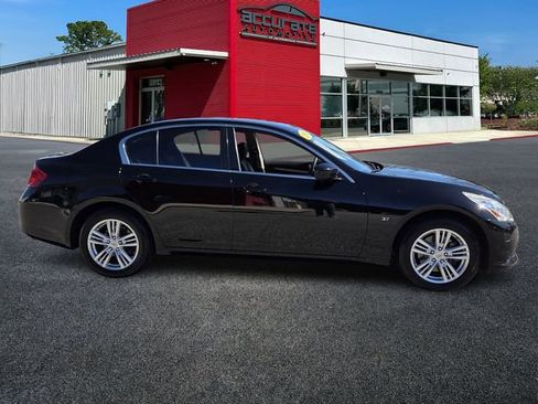 Used 2015 INFINITI Q40 AWD w/ Navigation Package image 6