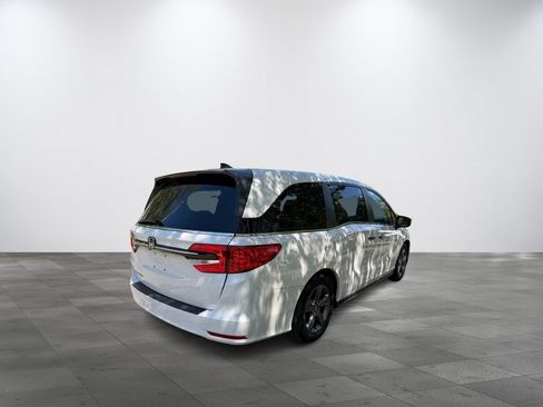 Used 2023 Honda Odyssey EX image 5