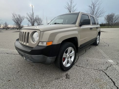 Used 2016 Jeep Patriot Sport image 1