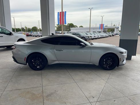 Certified 2024 Ford Mustang Coupe RWD image 5