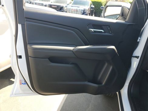 New 2026 GMC Canyon Elevation w/ Convenience Package image 12