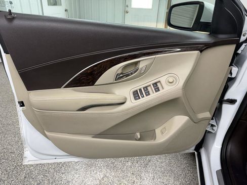 Used 2016 Buick LaCrosse Leather FWD image 22