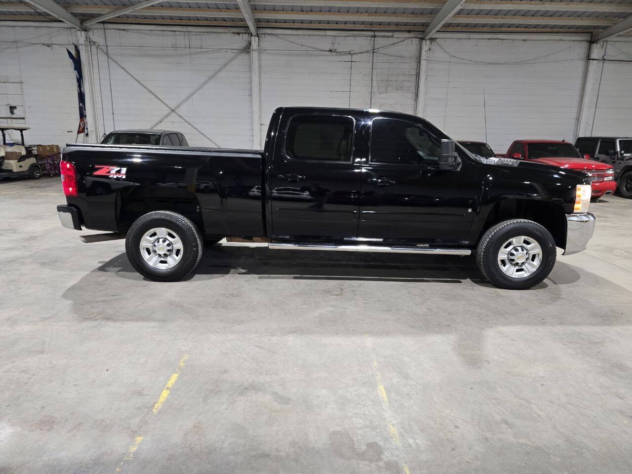 Used 2008 Chevrolet Silverado 2500 LTZ w/ Suspension Package, Off-Road AWD/4WD image 16