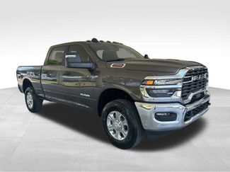 Used 2025 RAM 2500 Big Horn video 2