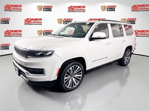 Used 2022 Jeep Grand Wagoneer Series III w/ Flexible Seating Group image 15