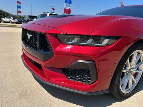 Used 2024 Ford Mustang GT Premium RWD image 9