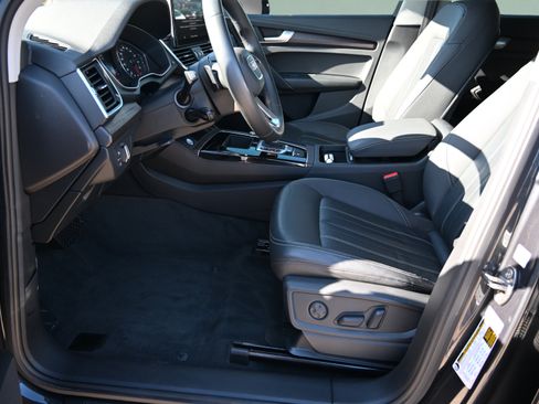 Used 2021 Audi Q5 2.0T Premium w/ Convenience Package AWD/4WD image 20