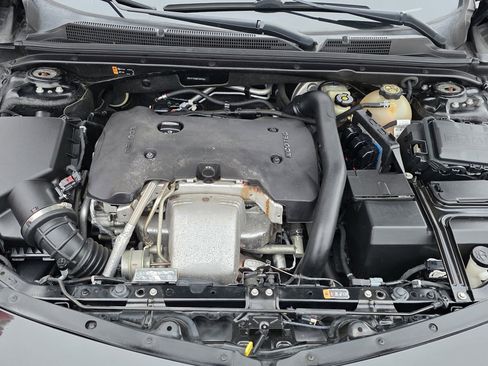 Used 2016 Chevrolet Malibu LT image 16