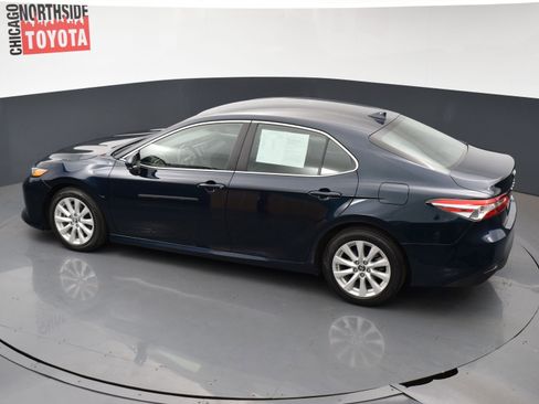 Used 2019 Toyota Camry LE image 18