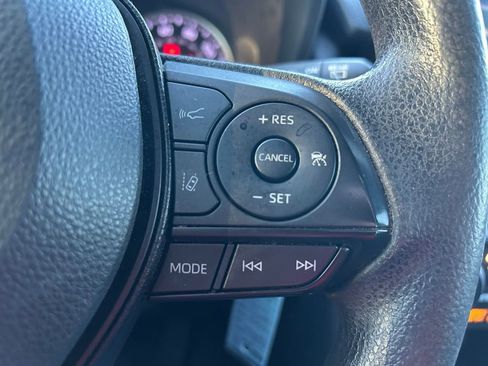 Used 2022 Toyota RAV4 LE image 18